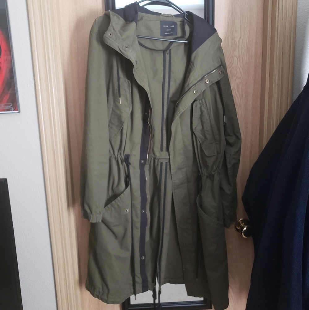 Army green long parka/anorak